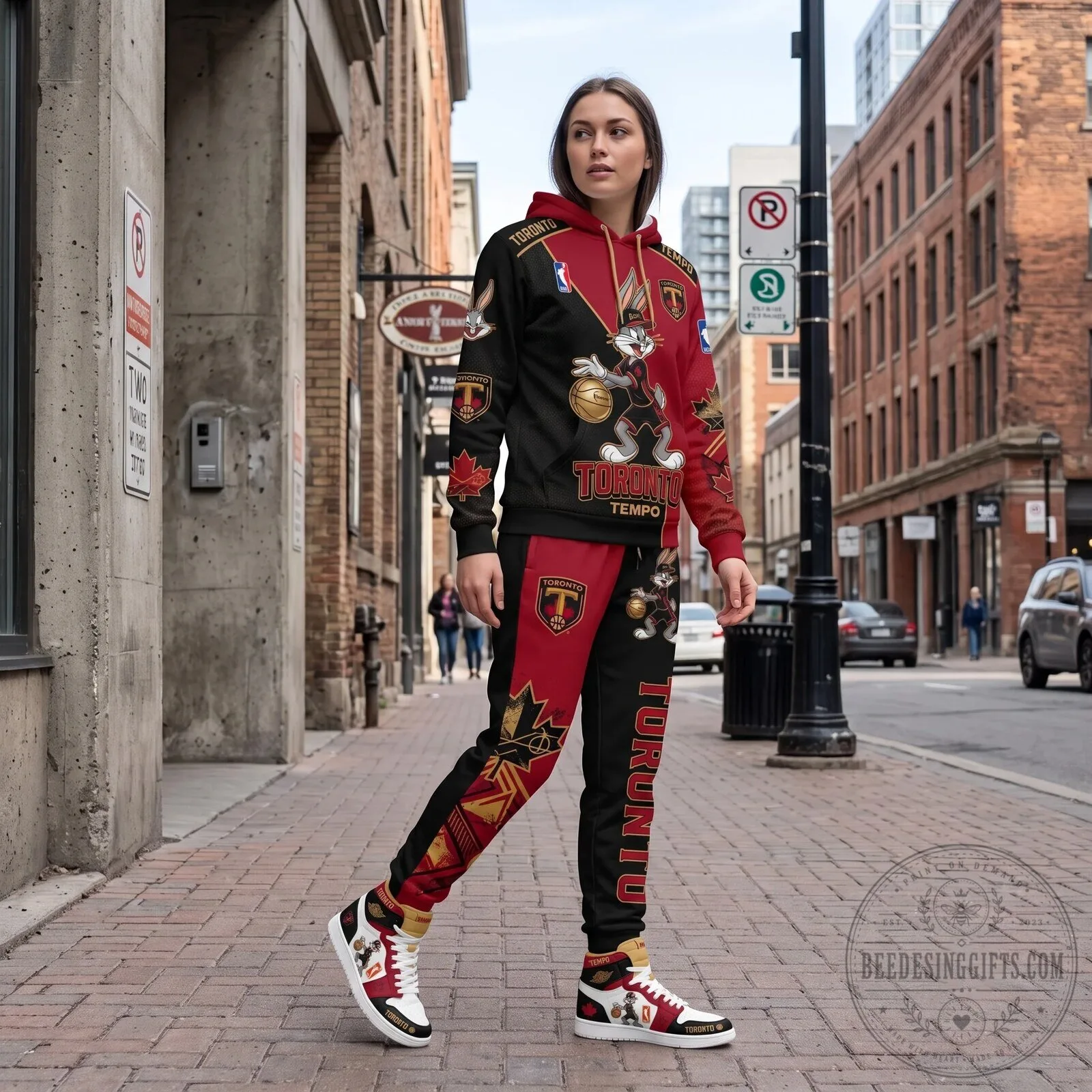 Bugs Bunny Basketball Fan Hoodie and Sweatpants Set for Indiana Fever Supporters 85 Bugs Bunny Basketball Fan Hoodie and Sweatpants Set for Indiana Fever Supporters